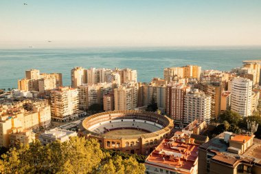 Gün batımı pankartıyla Malaga 'ya bak