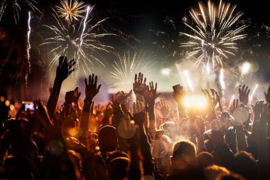 Konserdeki kalabalık - Yaz müzik festivali