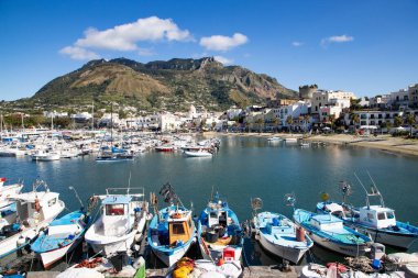 Forio ile manzara, Ischia Adası, İtalya