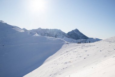 Kasprowy Wierch ve kışın çevresindeki bölge, Tatra dağları, Polonya