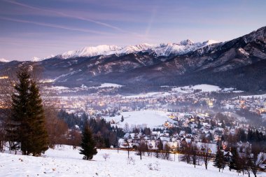 zakopane ve yüksek Tatralar kış gecesinde Polonya