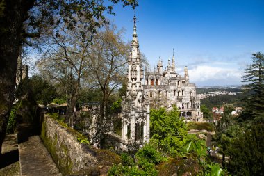 Regaleira Sarayı veya Quinta da Regaleira, Portekiz 'in Sintra şehrinde yer alan bir Gotik quinta.