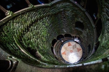 Regaleira Sarayı veya Quinta da Regaleira, Portekiz 'in Sintra şehrinde yer alan bir Gotik quinta.