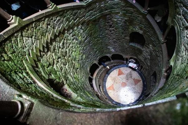 Regaleira Sarayı veya Quinta da Regaleira, Portekiz 'in Sintra şehrinde yer alan bir Gotik quinta.
