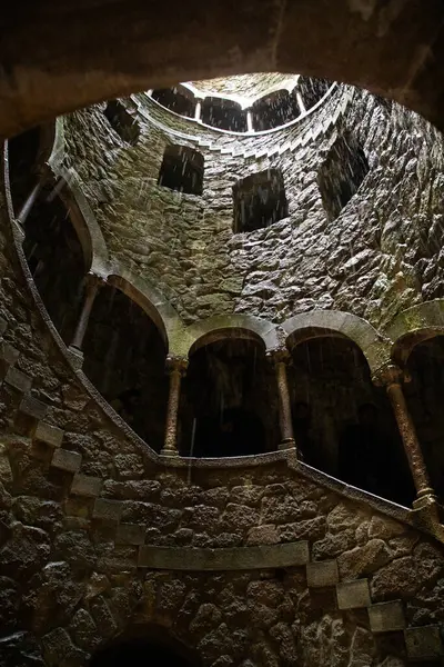 Regaleira Sarayı veya Quinta da Regaleira, Portekiz 'in Sintra şehrinde yer alan bir Gotik quinta.