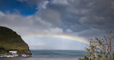 Madeira, Portekiz 'in kayalarıyla dolu dramatik kıyı şeridi