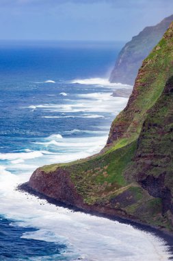Mavi dalgaların soyut hava görünümü