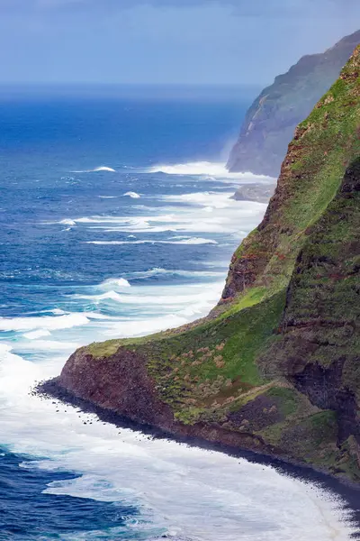 Mavi dalgaların soyut hava görünümü