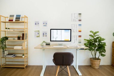 Mimar modern tasarım evi için bir konsept geliştirebilir.