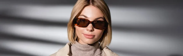 Stylish Woman Warm Turtleneck Sunglasses Standing Abstract Grey Background Banner — Stock Photo, Image