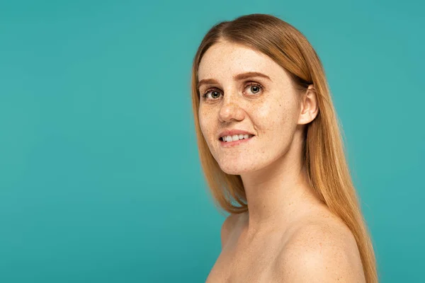 Positive Woman Freckled Skin Naked Shoulders Standing Isolated Turquoise — Stock Photo, Image