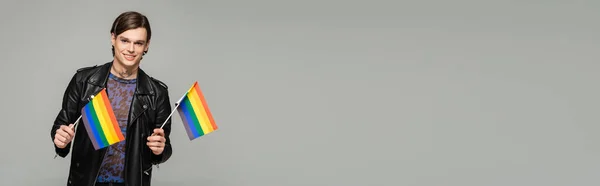 Glad Pansexuell Modell Svart Läder Jacka Med Små Lgbt Flaggor — Stockfoto