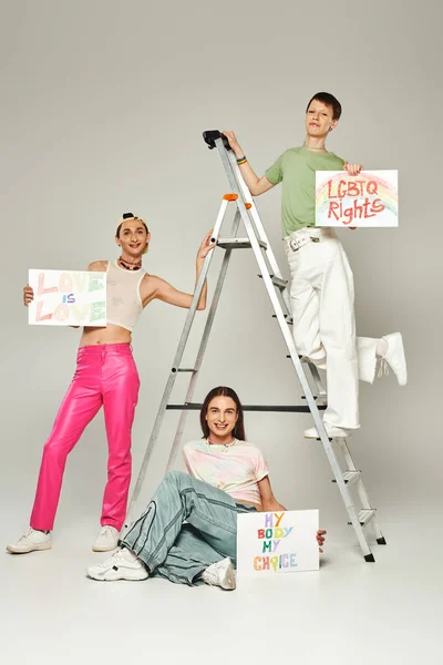 Full Length Happy Lgbt Friends Holding Placards Love Love Body — Stock Photo, Image