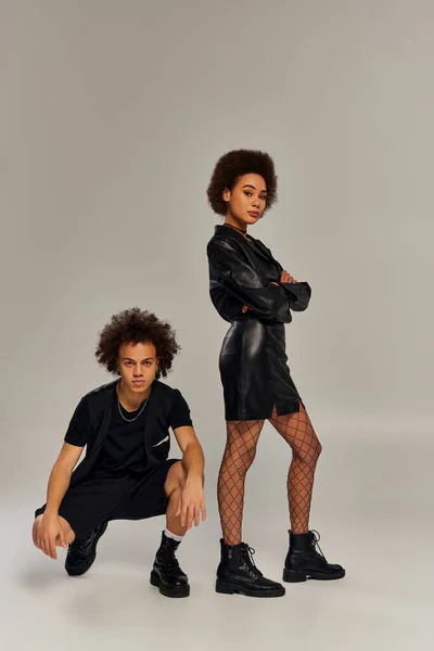 Attractive Stylish African American Siblings Fashionable Black Outfits Posing Lively — Stock Photo, Image