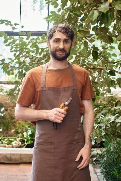 Happy Gardener Linen Apron Holding Gardening Scissors Greenhouse Posing Hand — Stock Photo, Image
