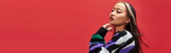 Beautiful Young Asian Model Vibrant Sweater Animal Print Touching Chin — Stock Photo, Image