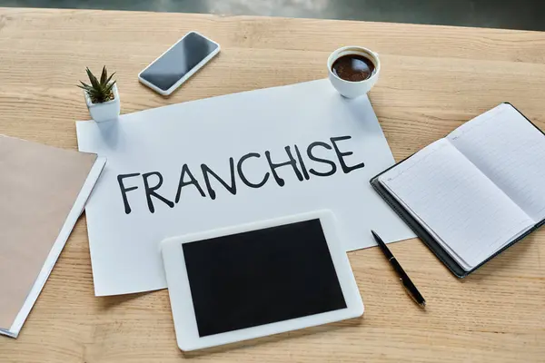 Modern Office Setting Table Displaying Sign Says Franchise — Stock Photo, Image