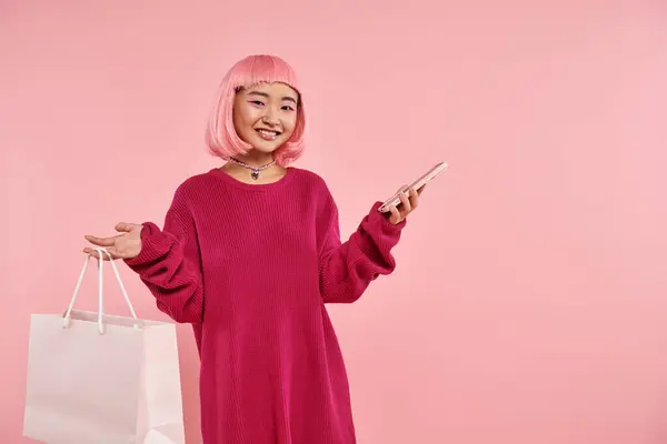 Pembe Saçlı Makyajlı Çekici Asyalı Kız Canlı Arka Planda Online — Stok fotoğraf
