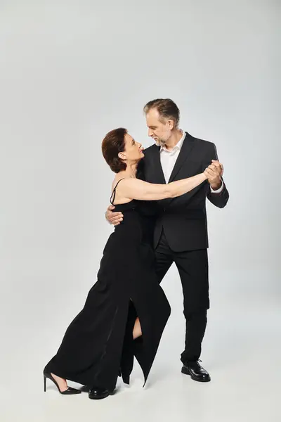 Full Length Shot Mature Attractive Couple Tango Dance Pose Isolated — Stock Photo, Image