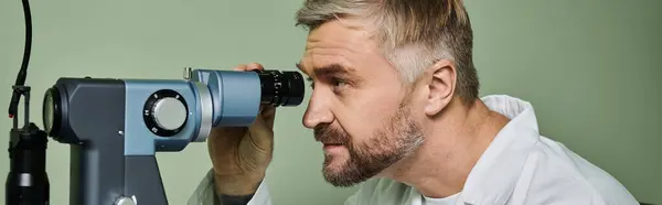 Man Deep Concentration Observes Someones Vision — Stock Photo, Image