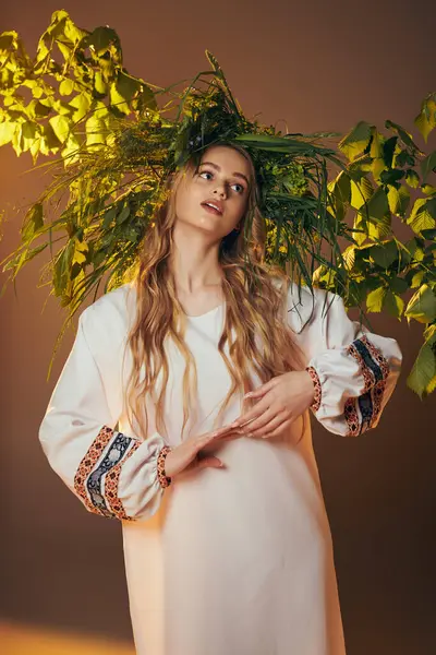 Young Woman Adorned Traditional Attire Graces Studio Ornate Fairy White — Stock Photo, Image