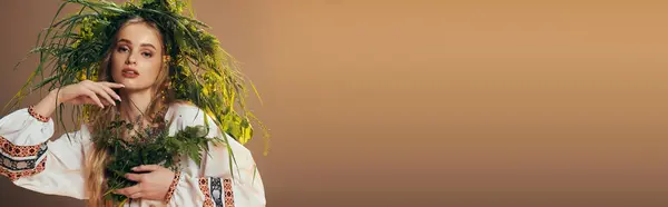 一个穿着传统服装 装饰着华丽花环的年轻玛芙卡人 设置在一个神奇的仙女和幻想工作室里 — 图库照片