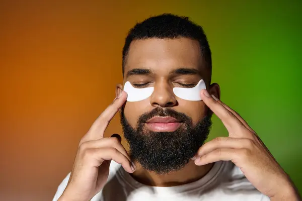 Handsome Young Man Eye Patches His Eyes — Stock Photo, Image