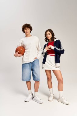 Çiftler bir arada durduklarında sıcaklık ve tarz yayarlar. Sevgi ve güven yayarlar..