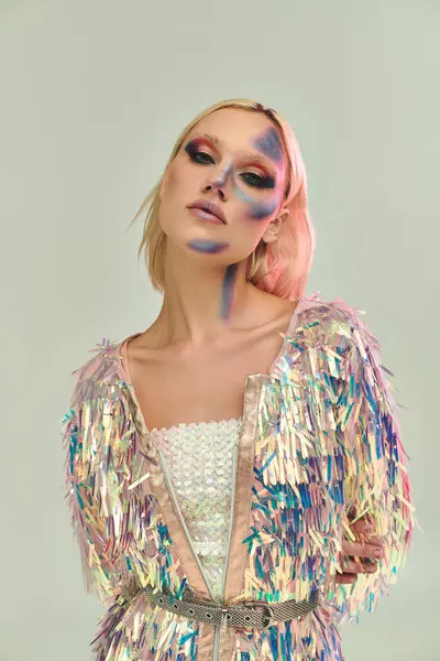 A beautifully dressed young woman showcases unique holographic fashion flair. — Stock Photo