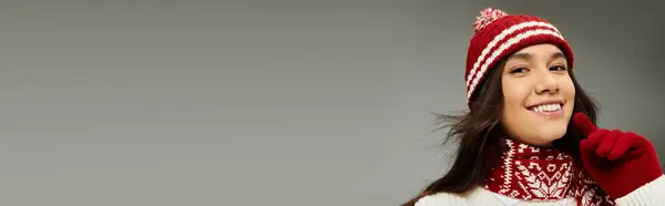 A young, pretty woman exudes emotion dressed in stylish winter fashion, radiating happiness. — Stock Photo