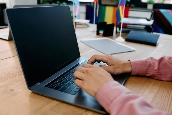 Focused businessman in casual attire working in office. — Stock Photo