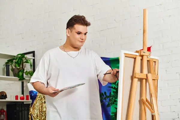 An expressive individual engaged in painting, showcasing creativity and artistic flair. — Stock Photo