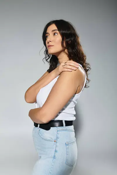 Capturing confidence in a stunning studio portrait of a plus size model. — Stock Photo