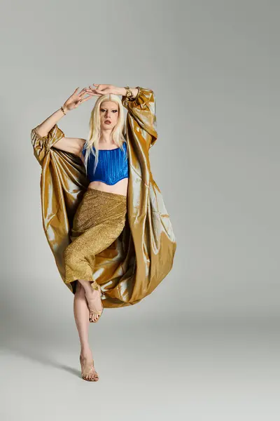 A fashionable drag queen poses confidently in a trendy outfit, expressing vibrant personality. — Stock Photo