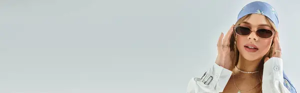 A fashionable young woman poses in a fresh spring outfit, embracing youthful energy and style, banner — Stock Photo