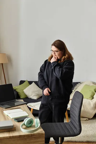 Confident young woman with Down syndrome enjoys a cozy, relaxed living area. — Stock Photo