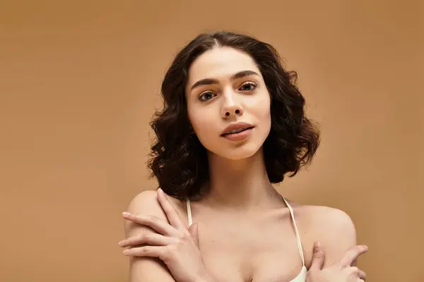 Pretty young woman demonstrates her skin care routine, highlighting beauty techniques and care. — Stock Photo