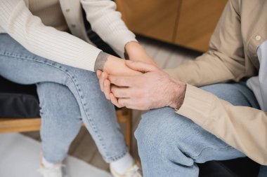 evde elele çift kırpılmış görünümü 