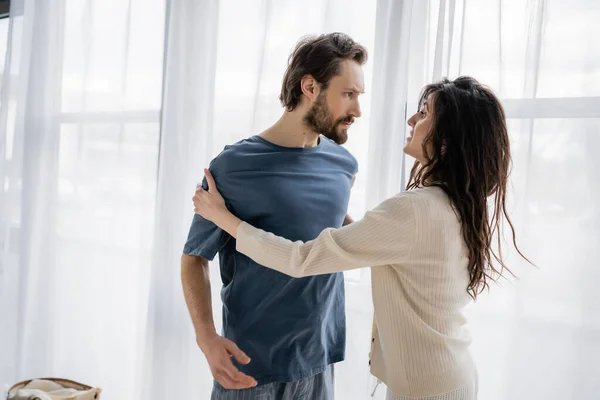 Scared Woman Touching Talking Angry Boyfriend Conflict Home — Stock Photo, Image