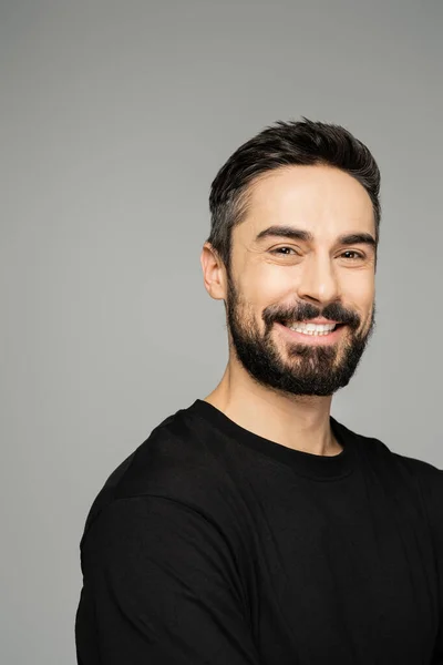 Portrait Confident Cheerful Bearded Man Casual Black Shirt Looking Camera — Stock Photo, Image