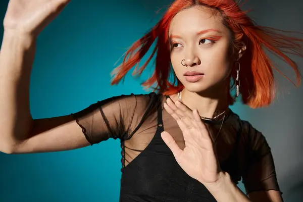 Mladá Asijská Žena Piercing Pózovat Proti Větru Průhledné Halence Modrém — Stock fotografie