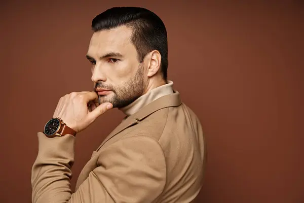 Pensive Man Elegant Attire Giving Confident Look While Posing Hand — Stock Photo, Image