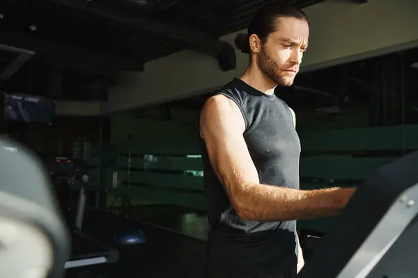 Man Athletic Wear Energetically Running Treadmill Gym — Stock Photo, Image
