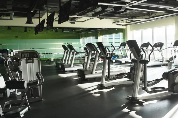 Lineup Exercise Machines Active Gym — Stock Photo, Image