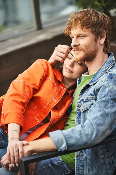 Man Woman Sit Close Together Wooden Bench Bodies Angled Each — Stock Photo, Image
