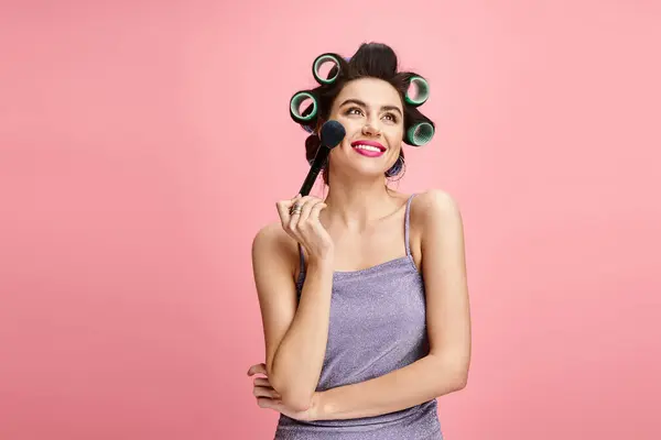 Woman Curlers Her Hair Holds Brush — Stock Photo, Image
