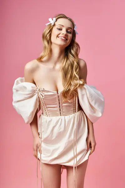 Young Blonde Woman Short Dress Gracefully Posing Studio Setting — Stock Photo, Image