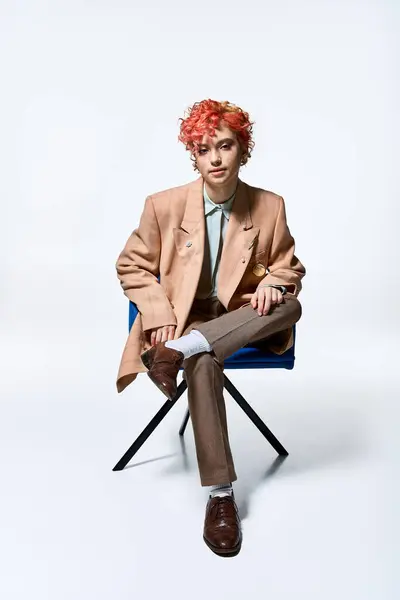 Extraordinary Woman Red Hair Sitting Chair — Stock Photo, Image