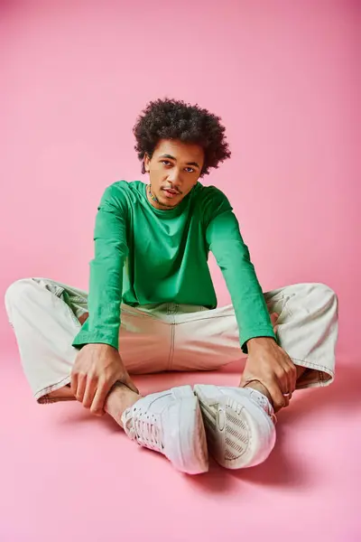 Curly Haired African American Man Casual Attire Sitting Cross Legged — Stock Photo, Image