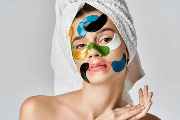 Beautiful Young Woman Eye Patches Her Face Exuding Creativity Confidence — Stock Photo, Image